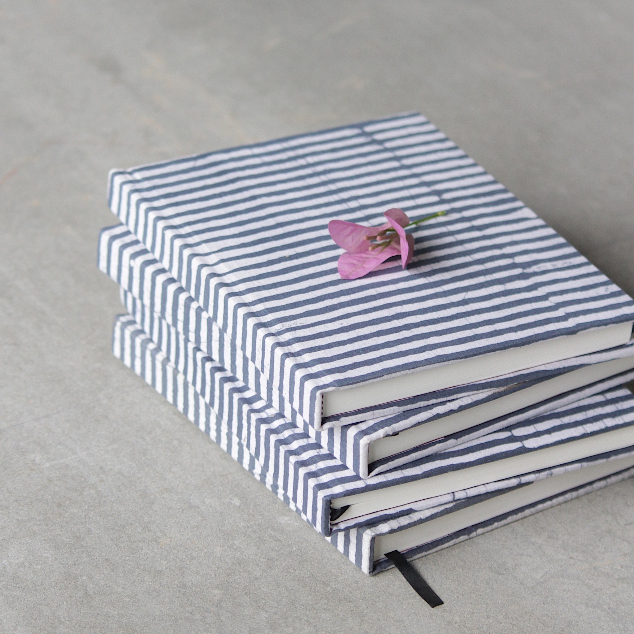 Keepr Book [Indigo]