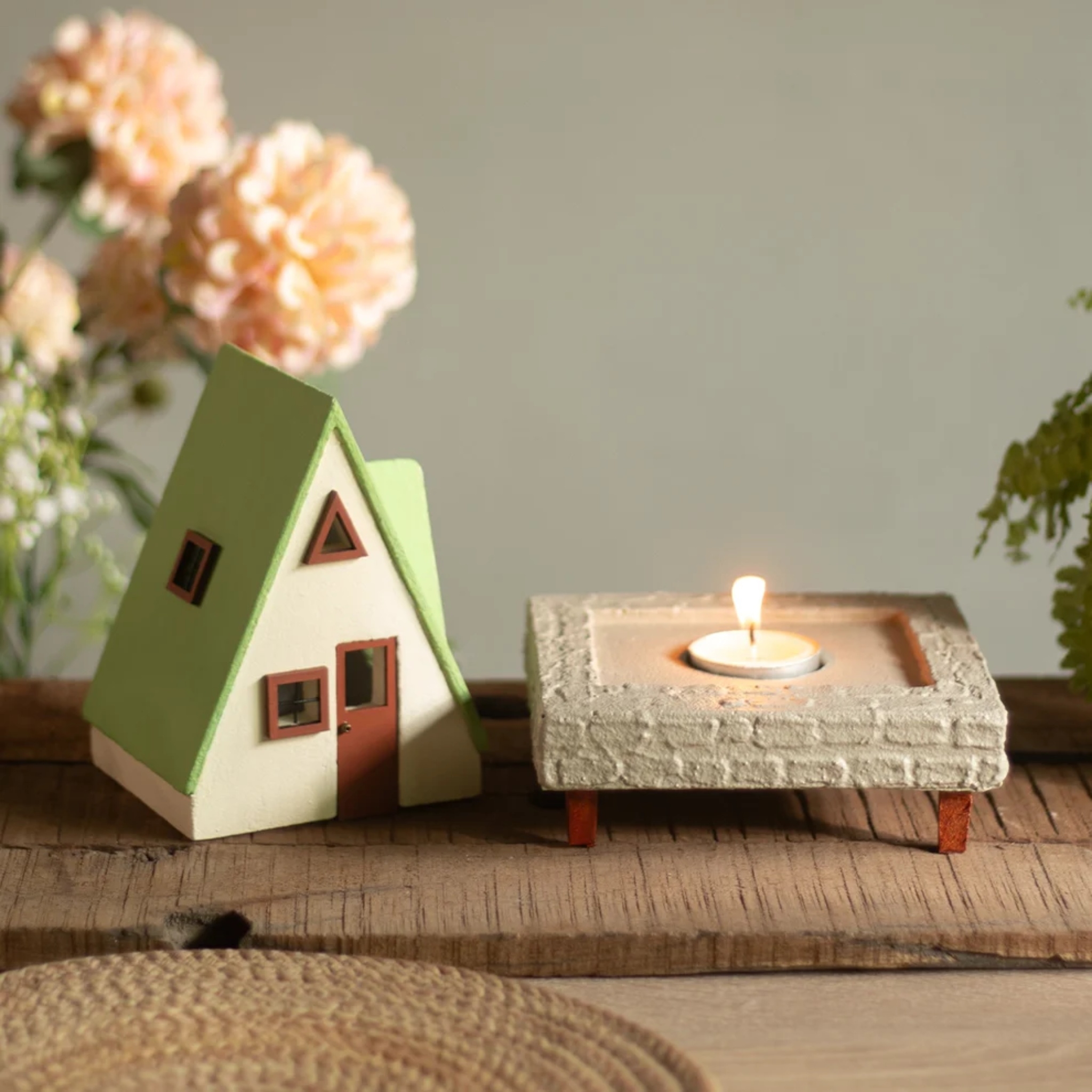Tealight Cottage (Beige & Green)