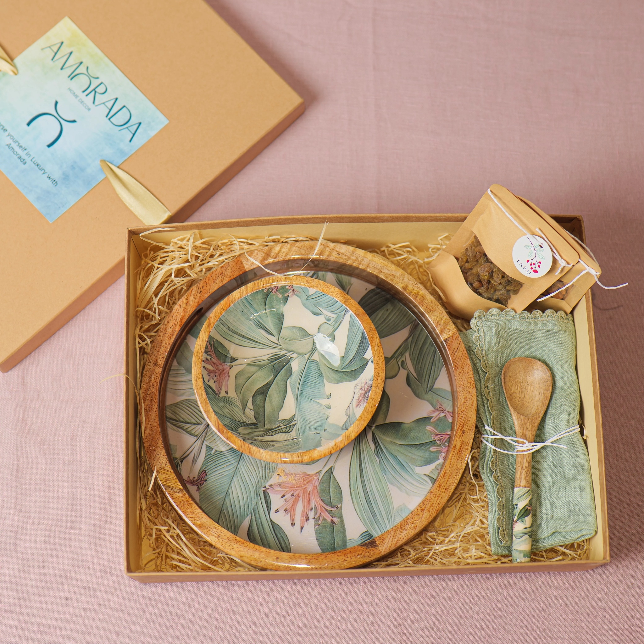 Treasure chest Forest Walk Gift Set by Ammorada | Tooffi