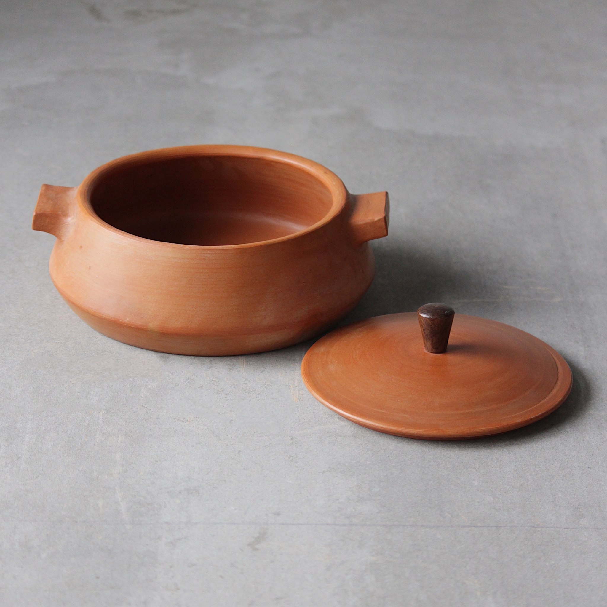 Arth Pot Small by Rayden Design | Tooffi