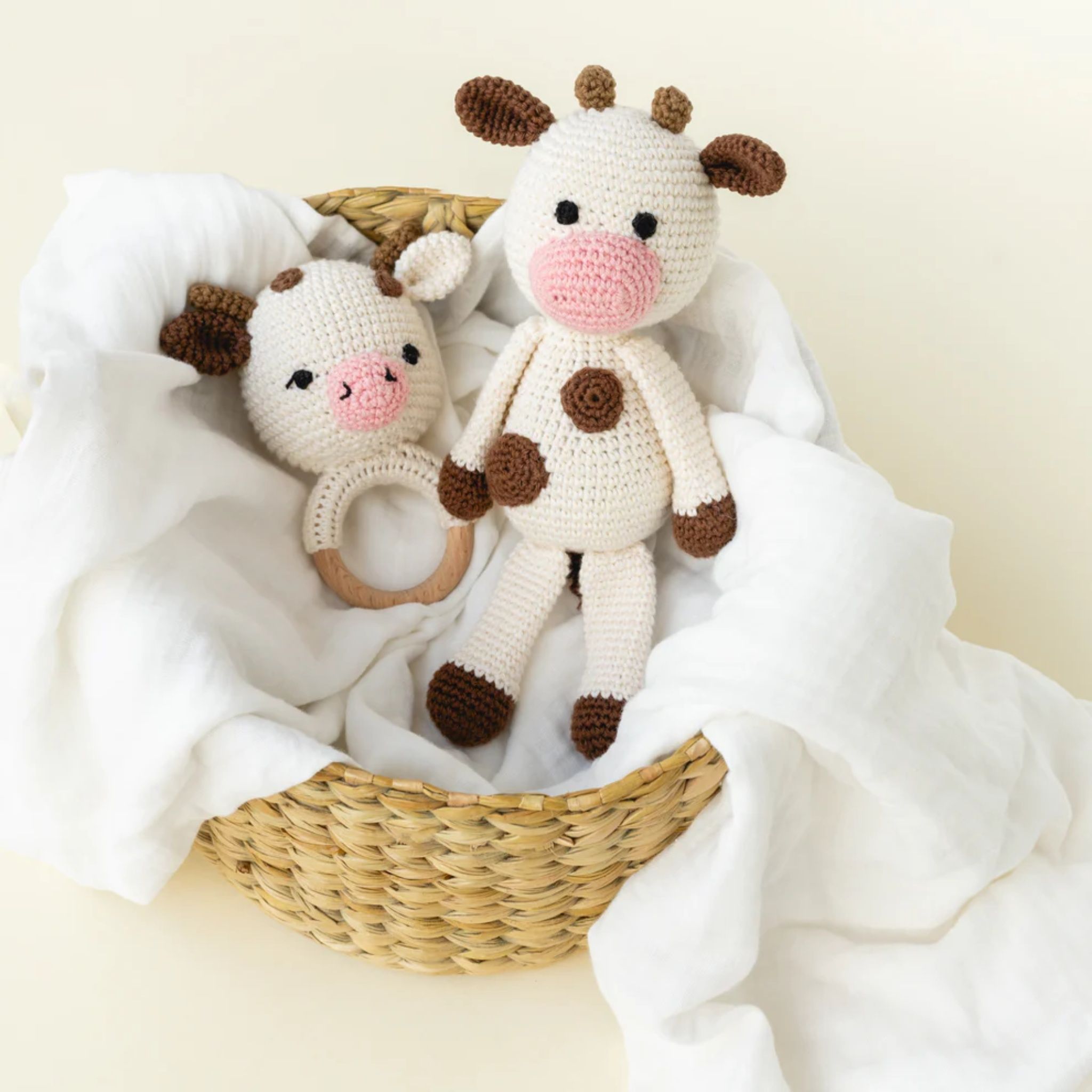 Amba Rattle & Soft Toy With Cream Swaddle 3 Months +