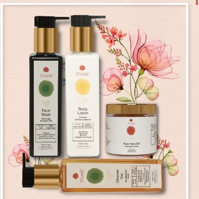 Rejuvenate and Hydrate Daily unisex Combo Hamper