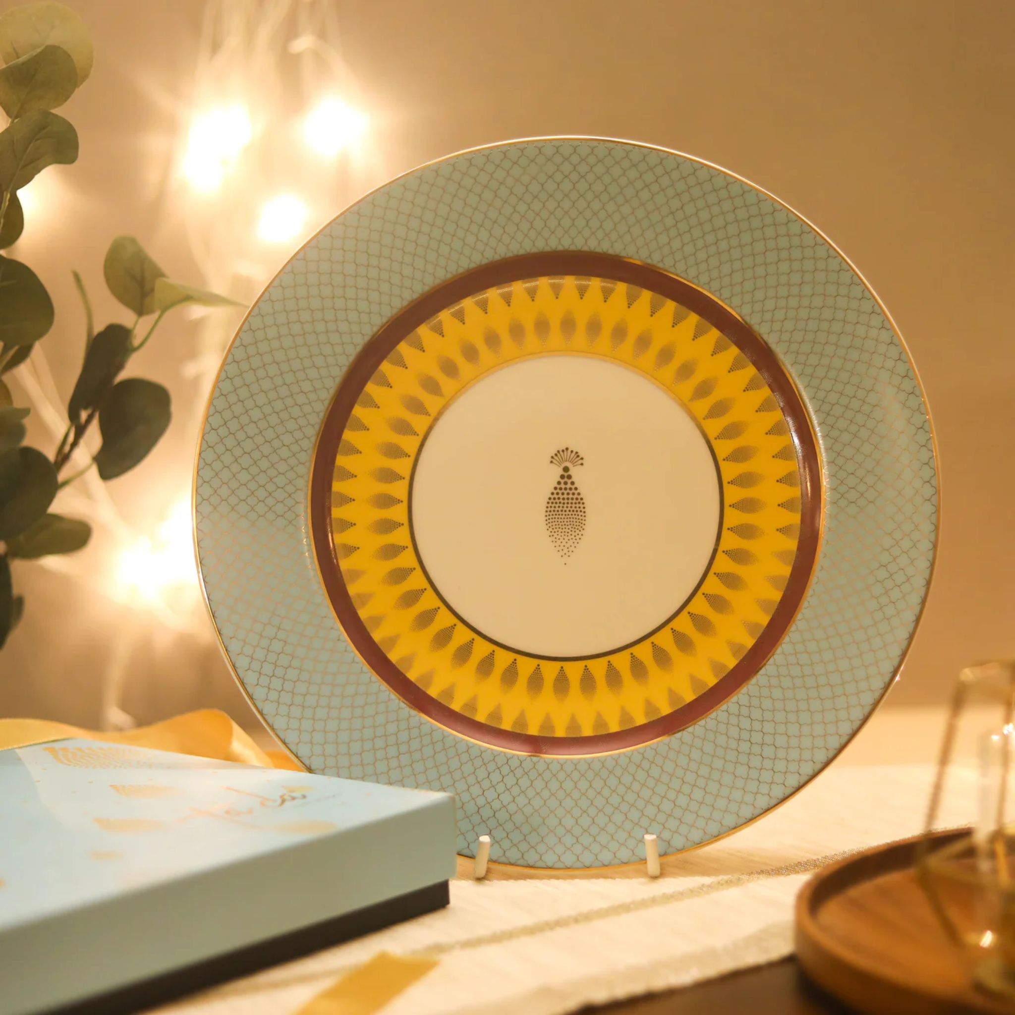the sea of sansara - charger plate gift box by urbankart - ta.da tableware | Tooffi