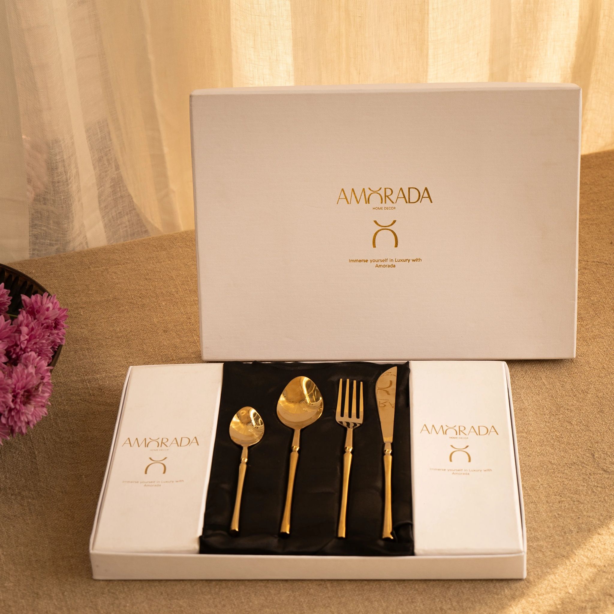 Sestina Elegant Glossy Brass Finish Dining Set - Gold by Ammorada | Tooffi