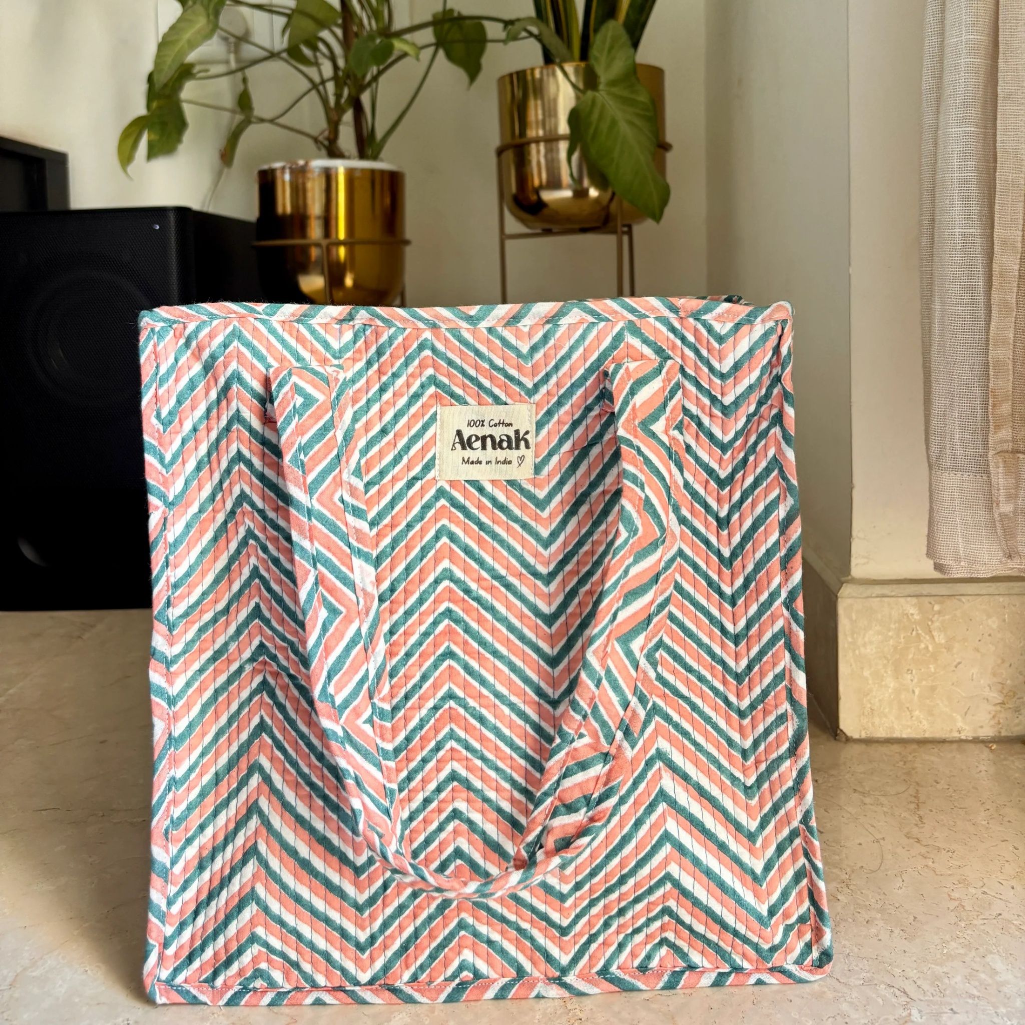 Pink & Blue Zigzag Handblock Lunch Bag by Aenak Studios | Tooffi