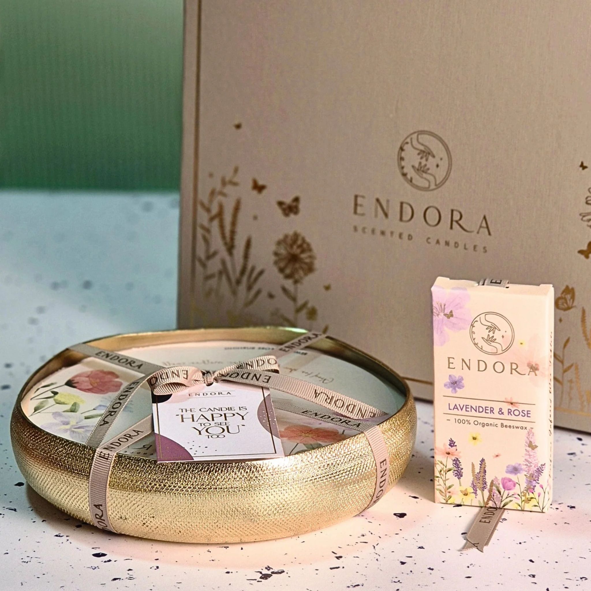 Scent Essential Gift Box (Luxe) | 7 Wick Metal Urli | Gift Box
