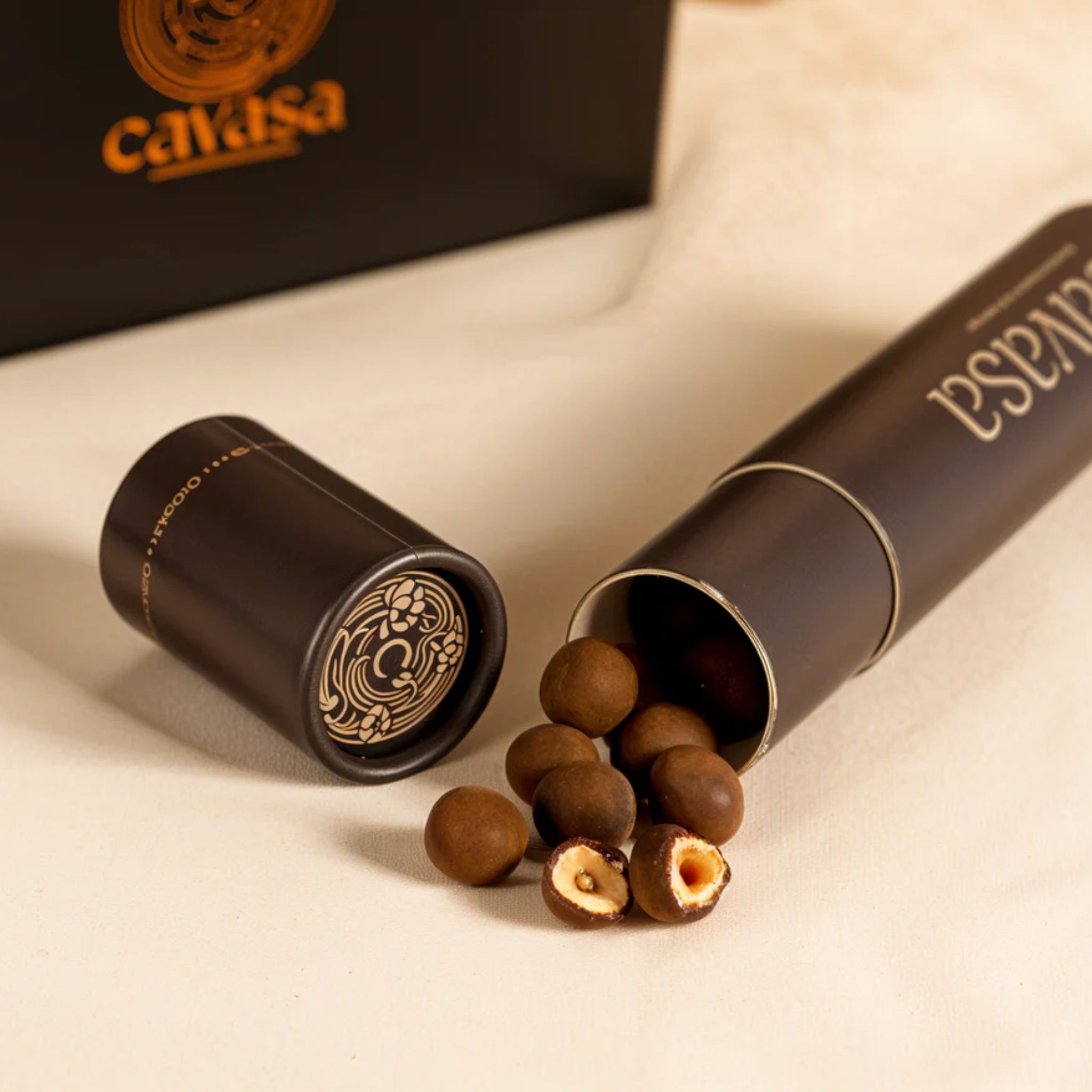 Classic Hazelnut Dragées 54%