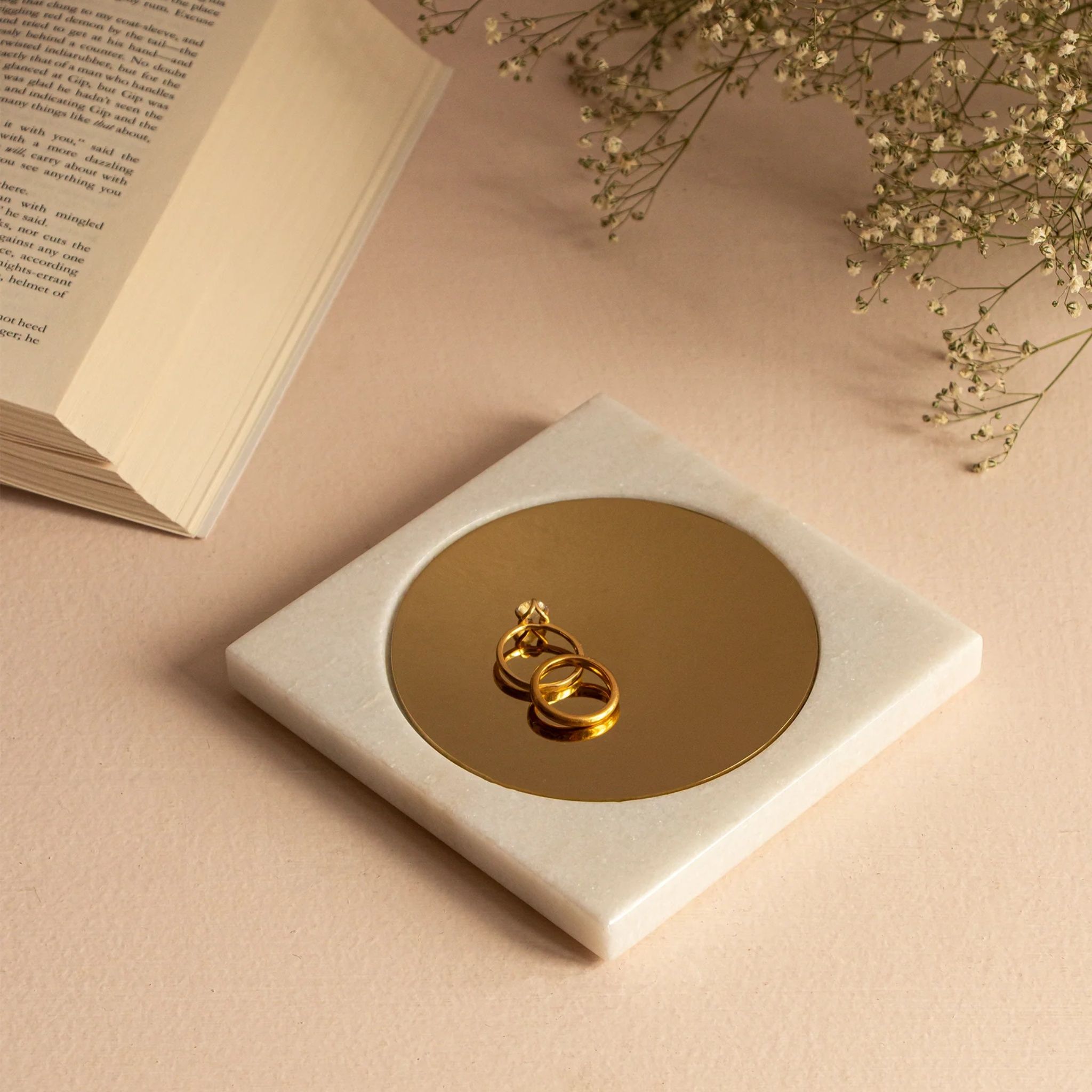Yang Jewellery Dish by Saswata | Tooffi